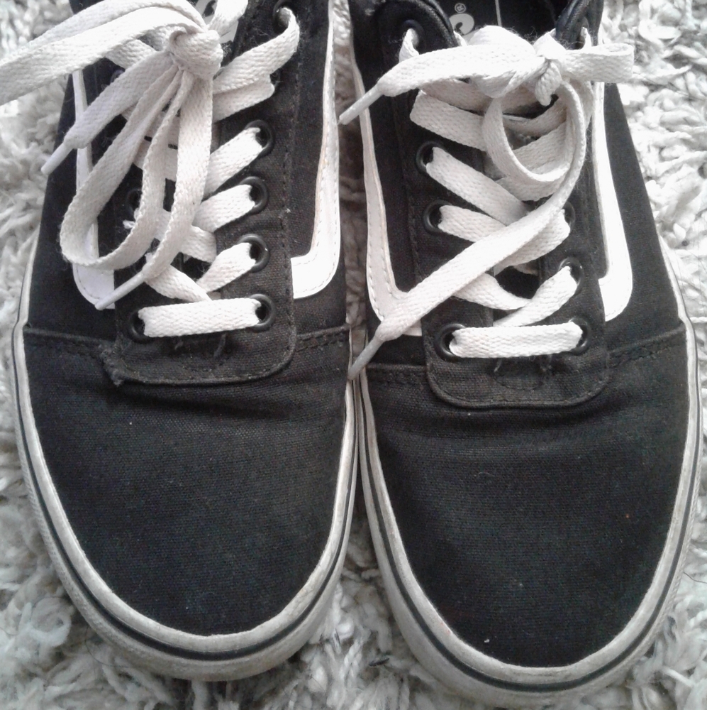 Vans - Picture 3 of 12